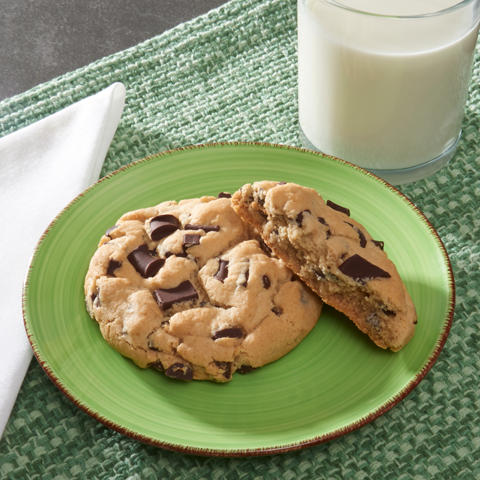 GLUTEN FRIENDLY CHOC CHUNK_LIFESTYLE 1